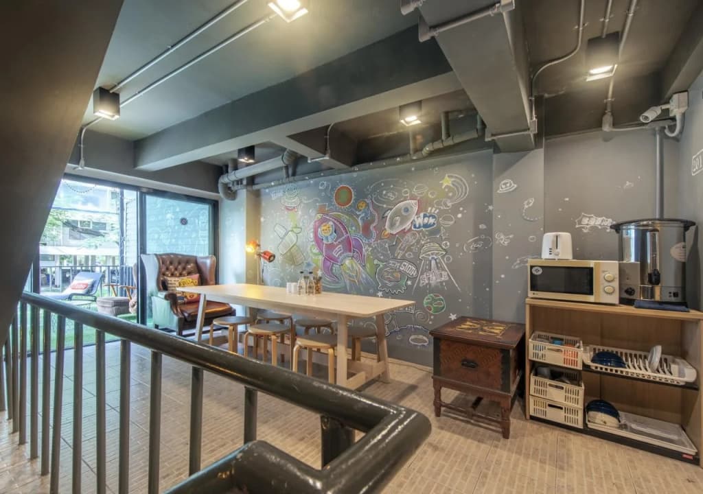 Sloth Hostel Don Mueang - photo 7