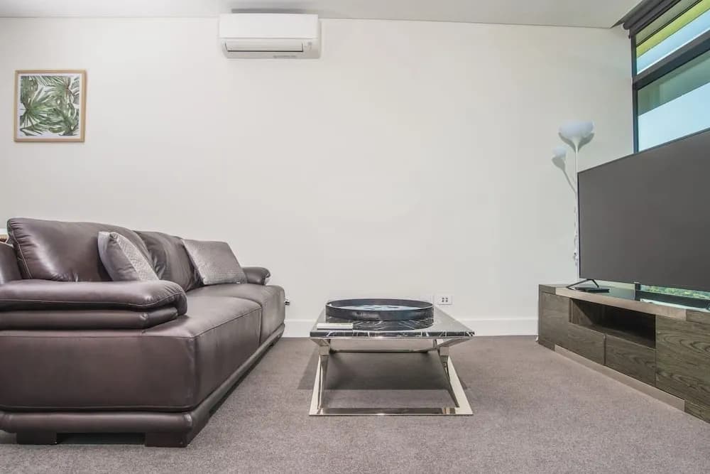 2bed1bath High-end APT at Olympic Parkviews+p - photo 11