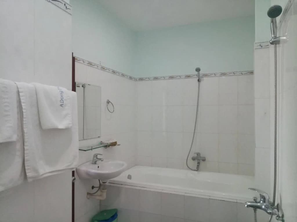 A Dong Hotel - photo 9