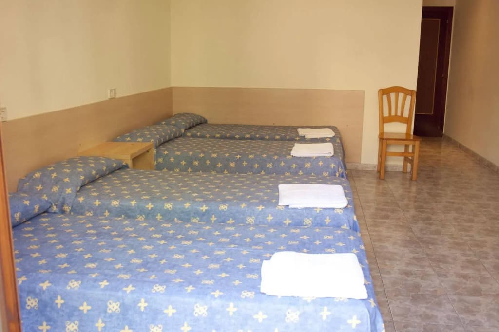 Hostal Bedmates - photo 3