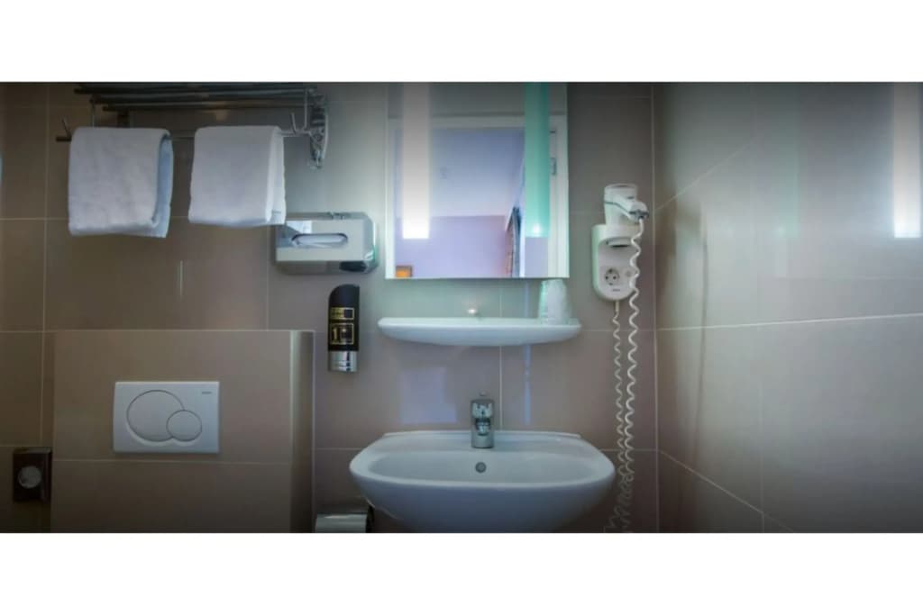 Dutch Design Hotel Vondelpark - photo 7