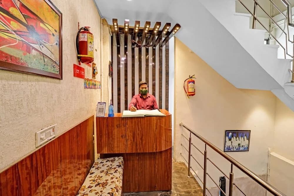 Grand Imperial by OYO Rooms - photo 2