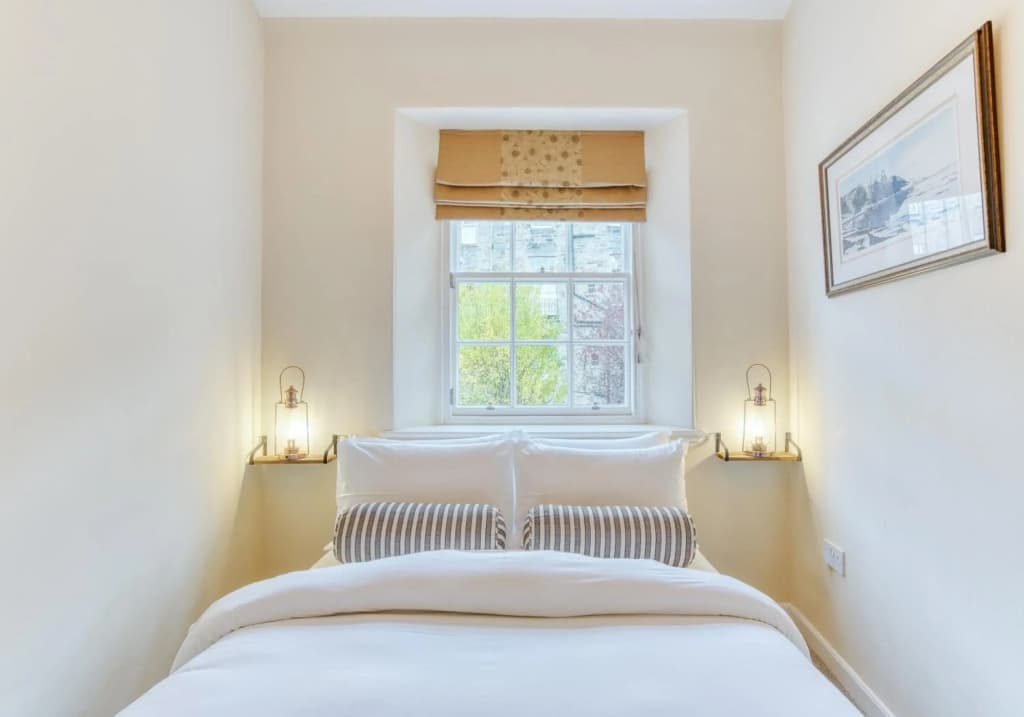 The Gloucester Lane Residence - photo 12