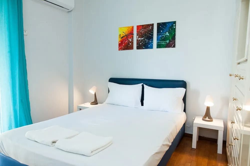 Brand new apt in central Athens - photo 3