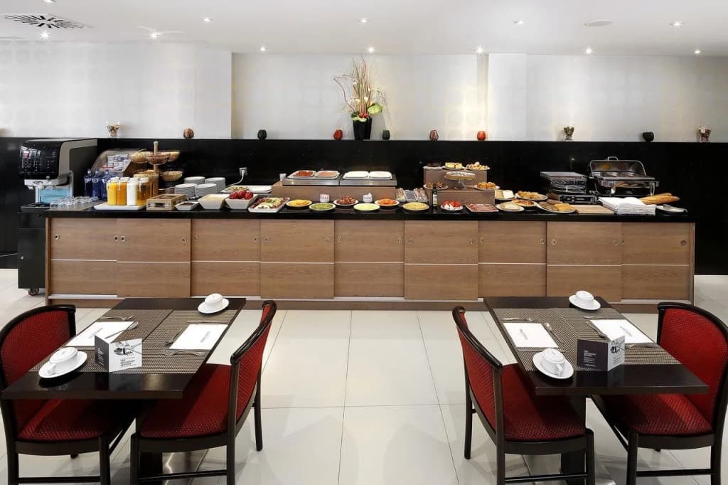 Arco Barcelona Hotel - photo 14
