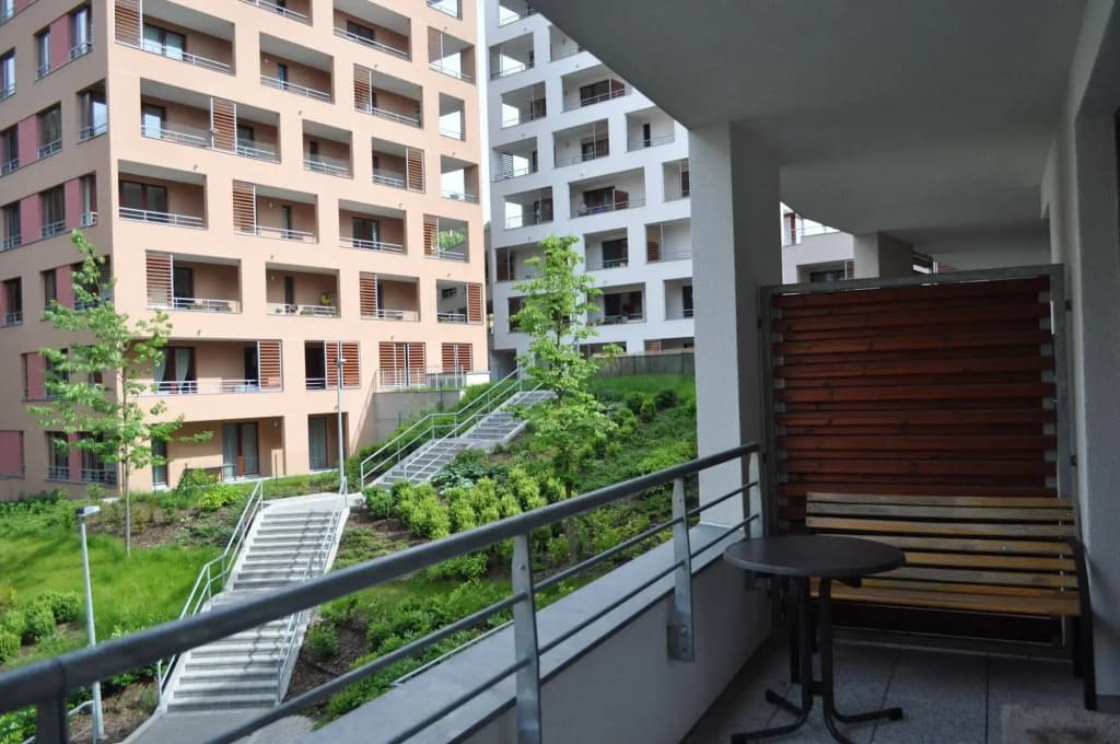 Bright spacious apartment - photo 10