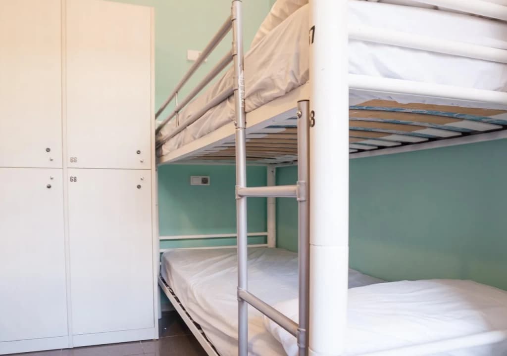 Pars Tailor's Hostel - photo 3