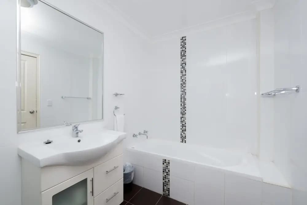 Parkside Apartments - photo 9