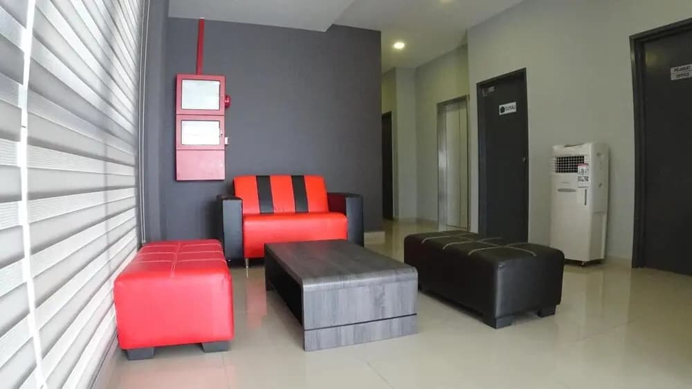 The Red Hotel - photo 10