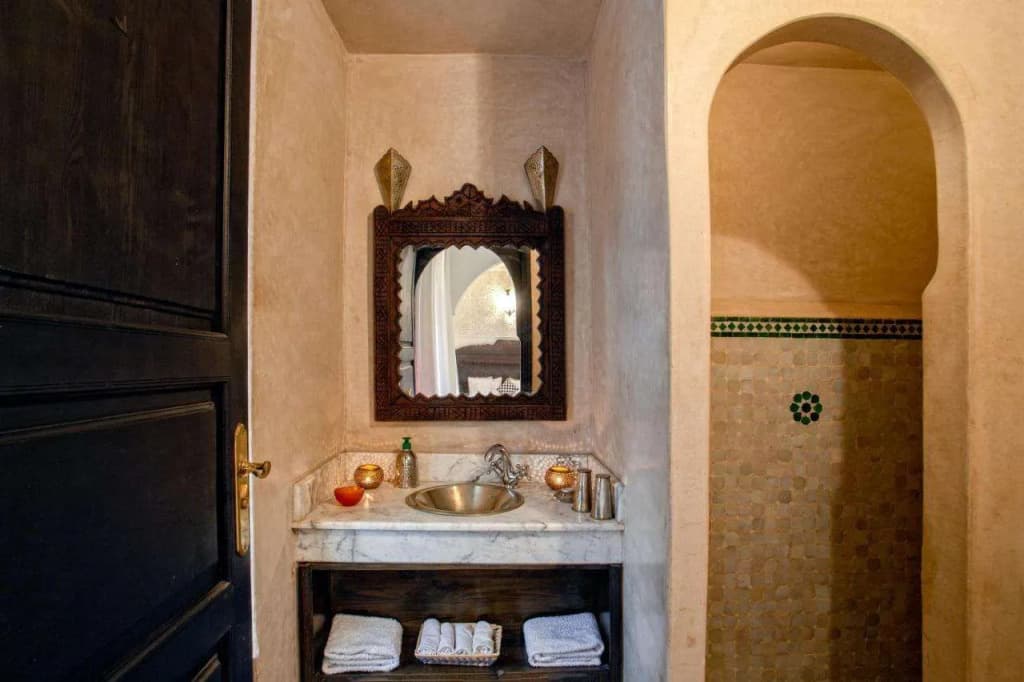 Riad Basim - photo 13