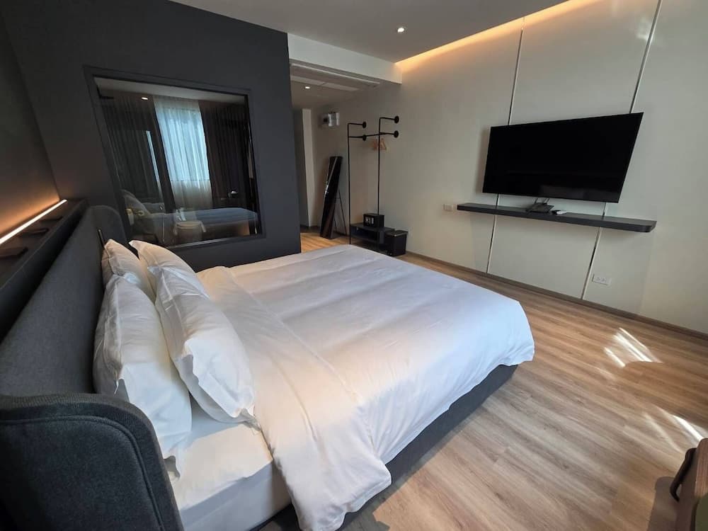 The Clover Hotel - photo 6