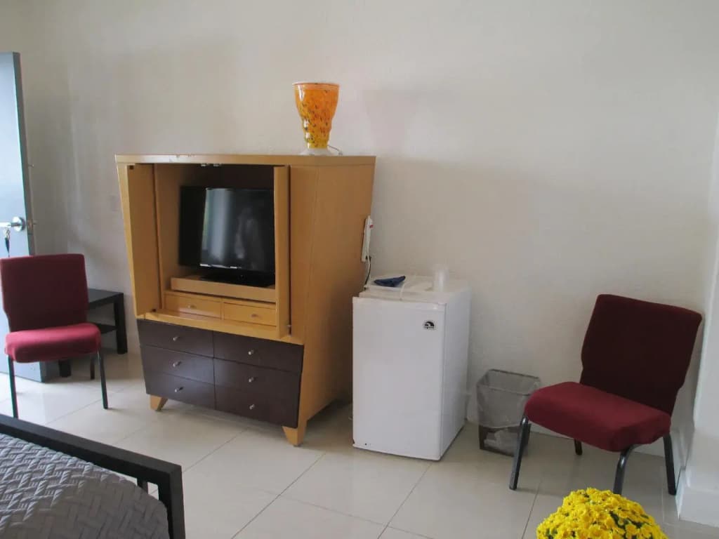 Shalimar Motel - photo 17