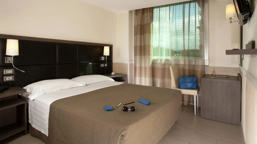 Hotel Artis - photo 16
