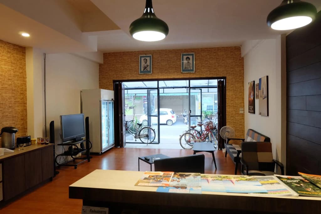 F Plus F Hostel - photo 14