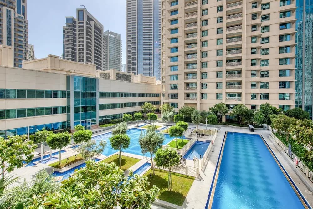 Maison Privee - Radiant Urban Retreat with Iconic Burj Khalifa Vws - photo 22