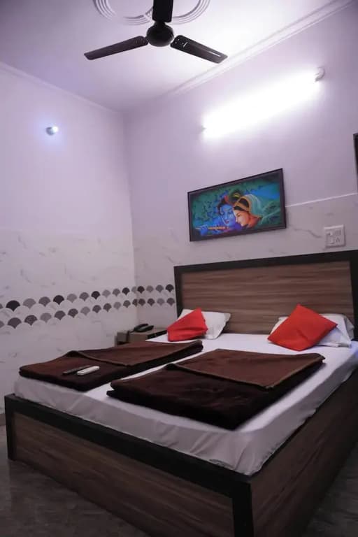 Surya inn - photo 30