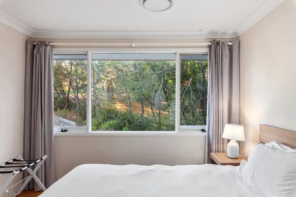 3-bed Pet-friendly Near Wentworth - photo 1