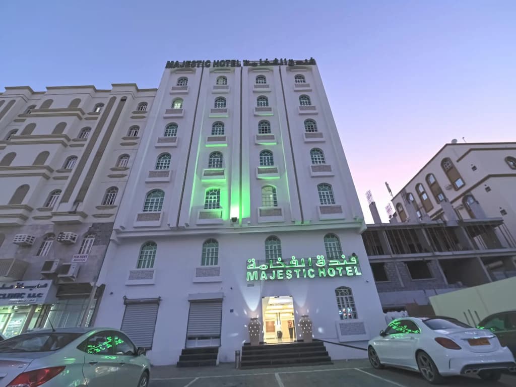 OYO 117 Majestic Hotel - main photo