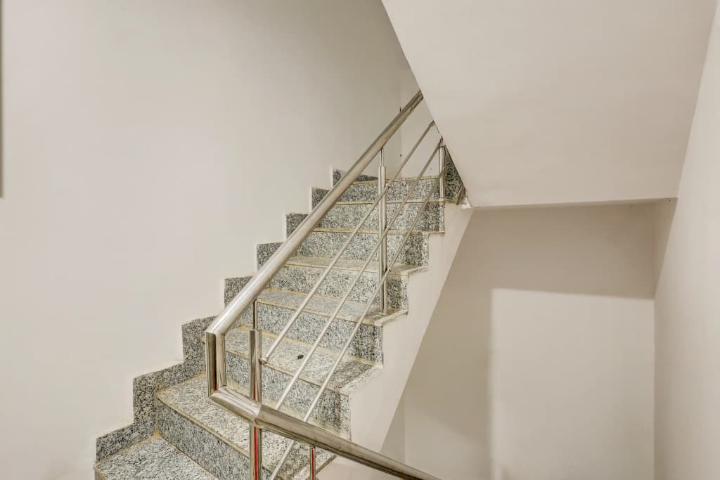 Collection O Sector 7 Dwarka Formerly Aakarshan Residency - photo 7