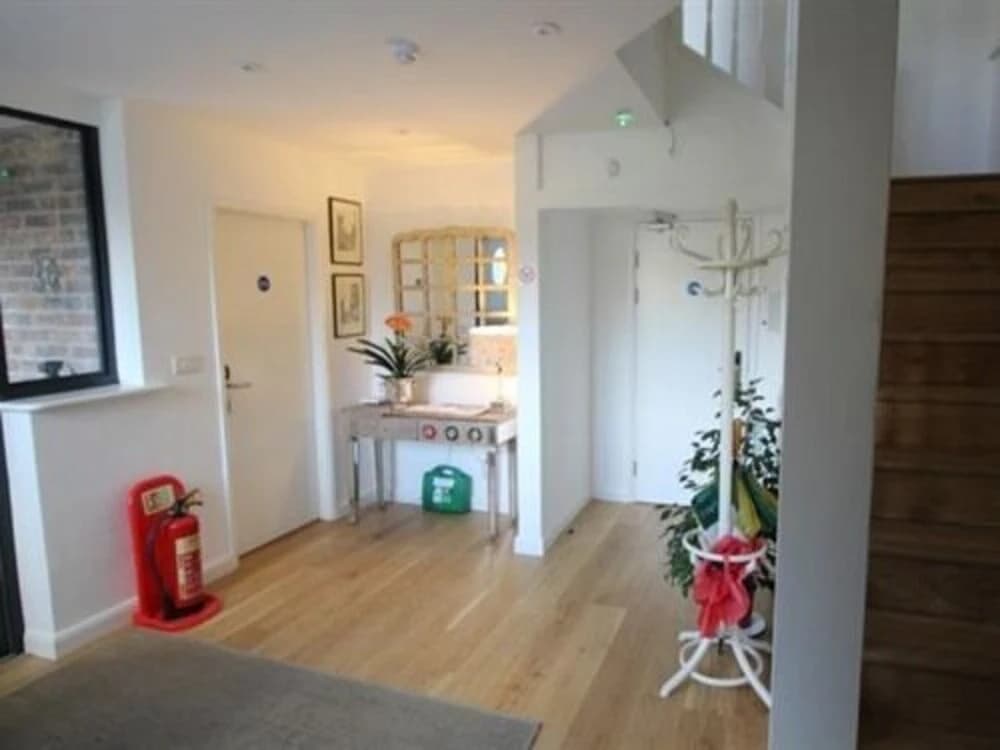 Hazel Residence - photo 11
