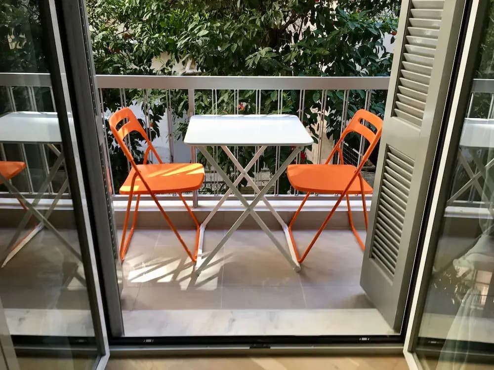 Modern Central Fully Equipped Apt - photo 6