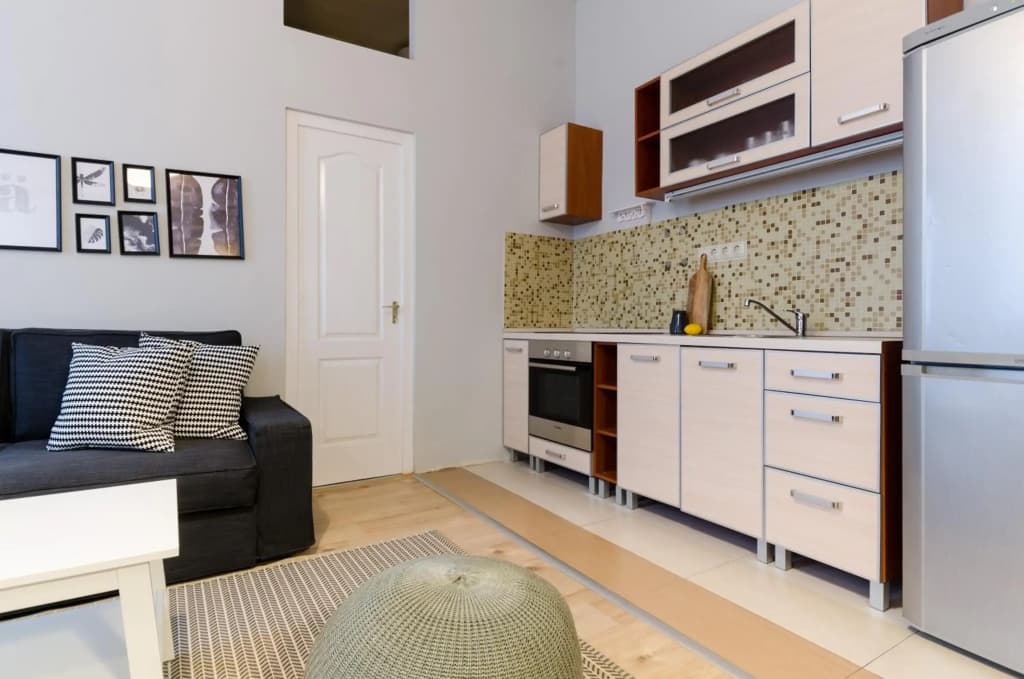 I30 Studio Apartment In Central Location. - photo 16