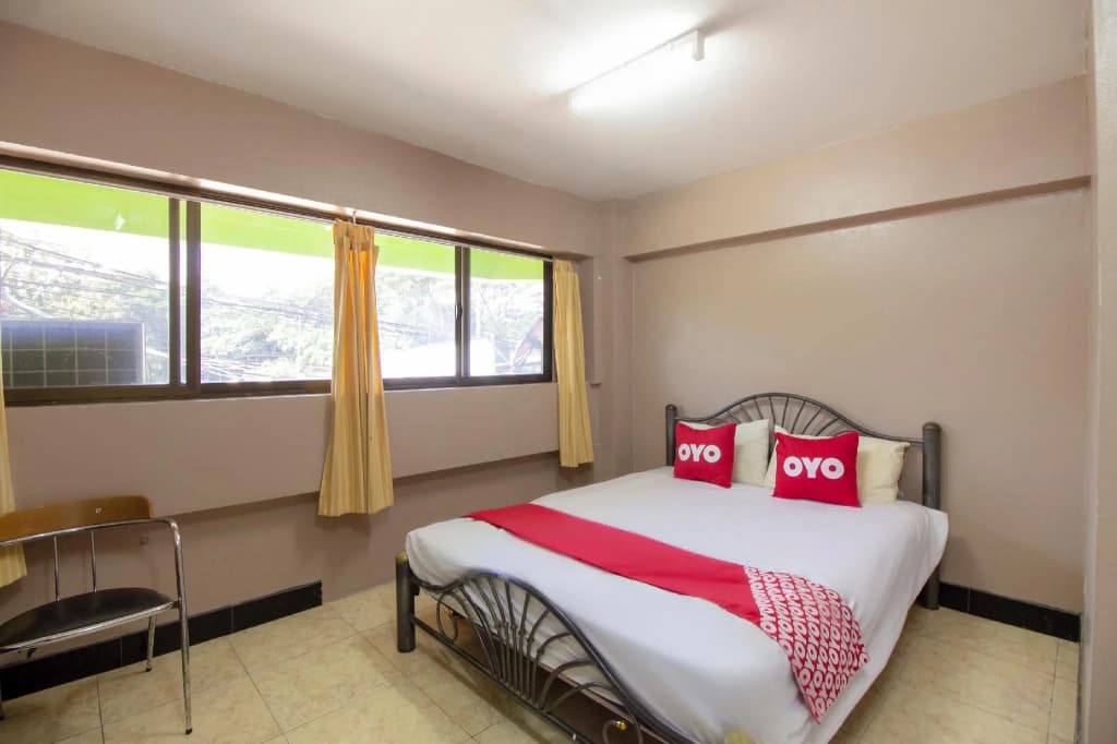 OYO 75372 Flight hut hotel - main photo