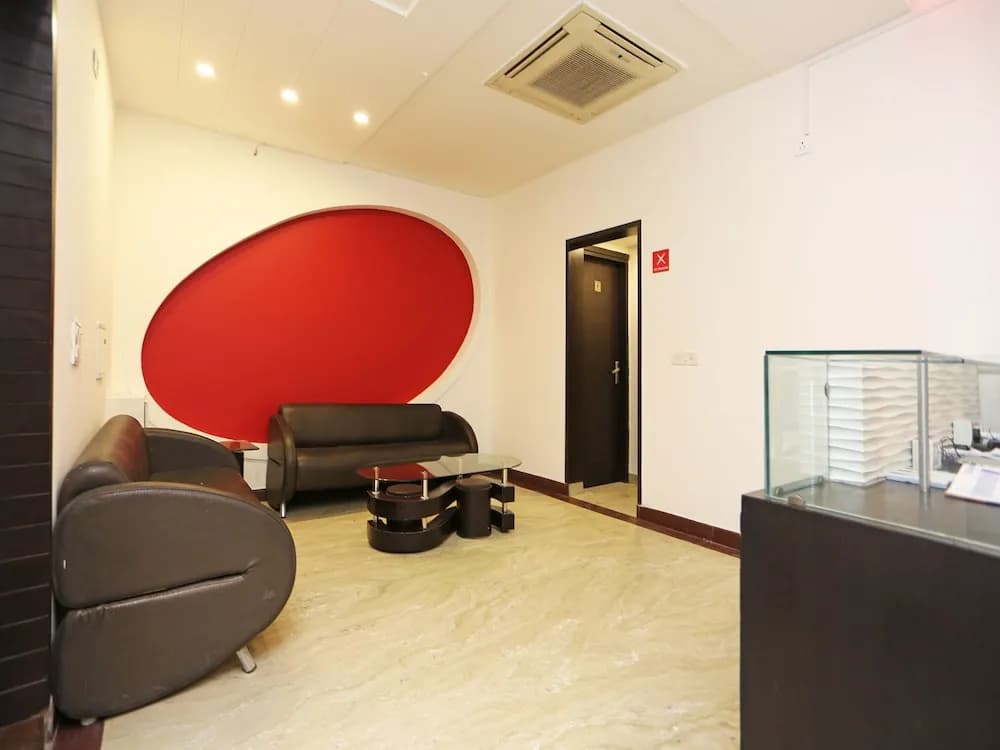 OYO Townhouse 281 Harsh Vihar Near M2K Cinemas Rohini - photo 14
