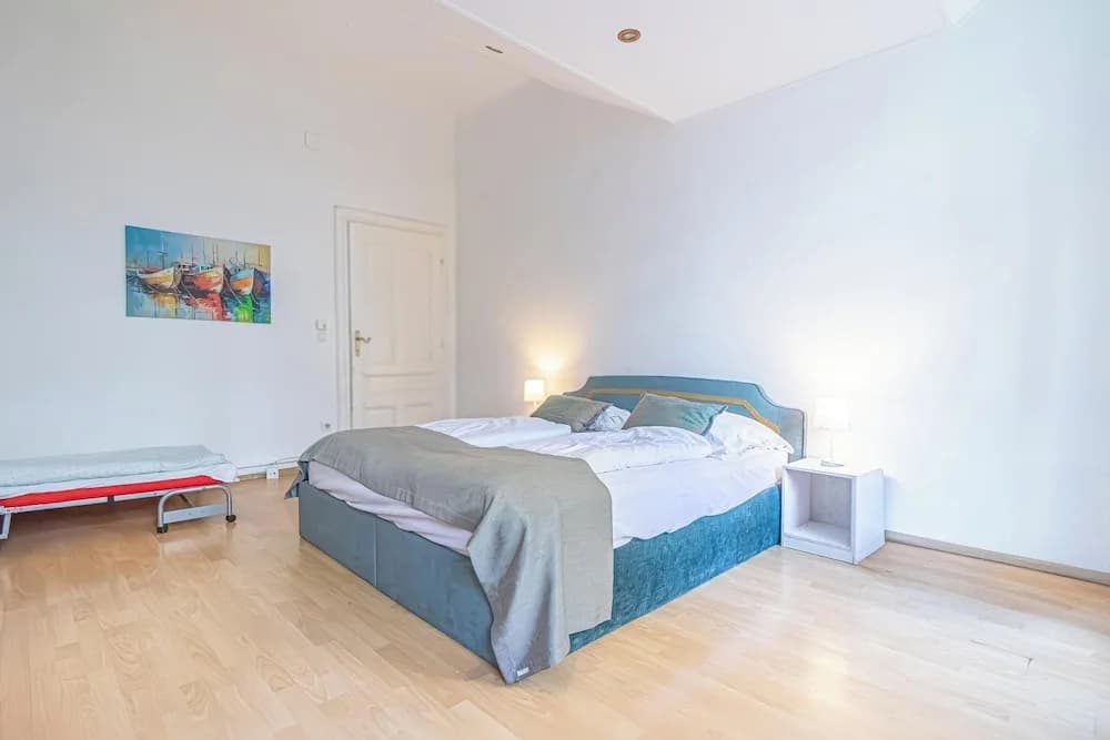 Modern 2BR Apt Longstay Sleeps 5 - photo 3