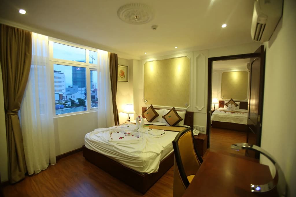 Orange Hotel - photo 7