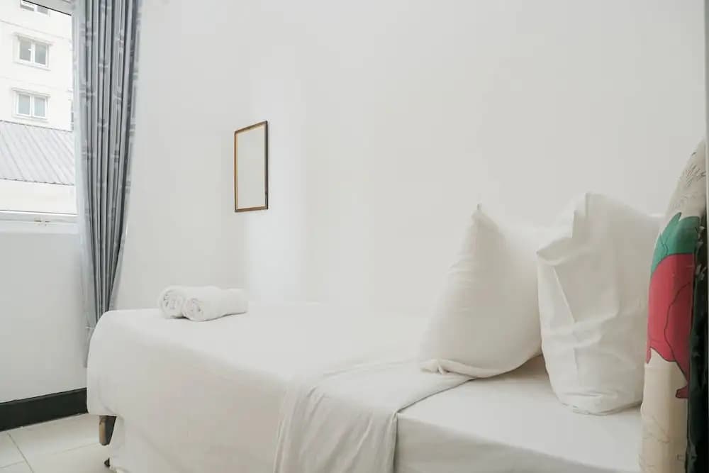 Fully Furnished with Comfortable 2BR Grand Palace Kemayoran Apartment - photo 4