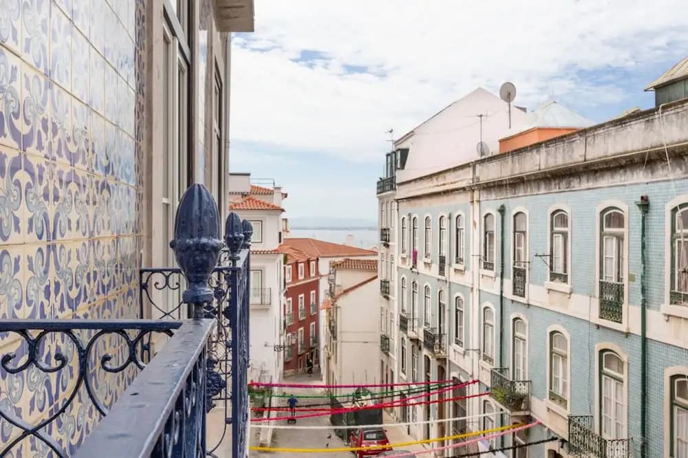 Alfama Design Suites Guesthouse - photo 19