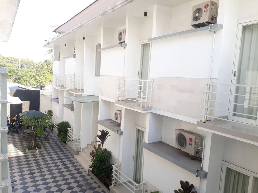 Kubu Anyar Hotel - photo 1