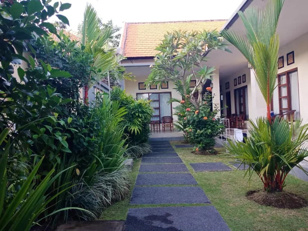 Purnama Guesthouse - photo 1