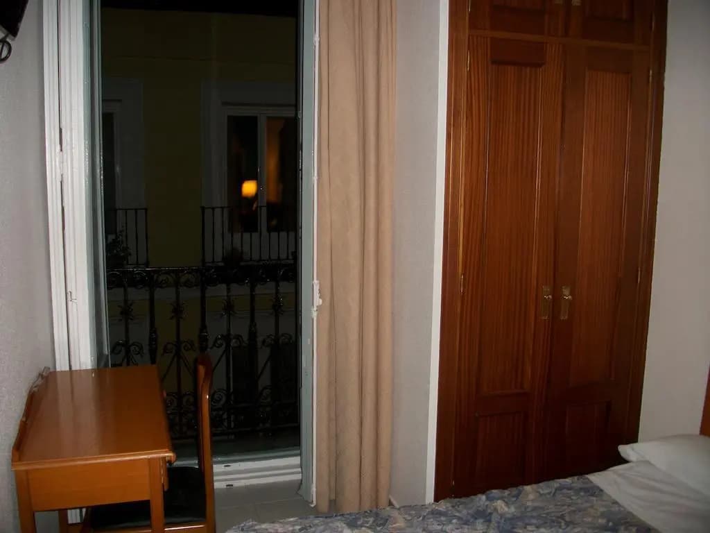 Hostal Alfaro - photo 17