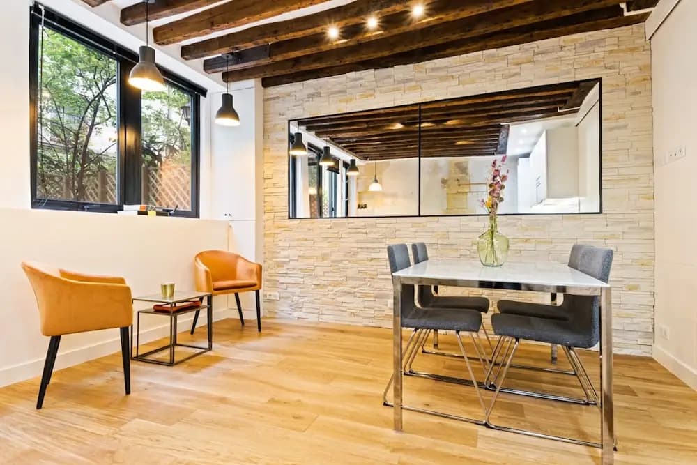 Souplex With Terrace in Rue de Faubourg - photo 10