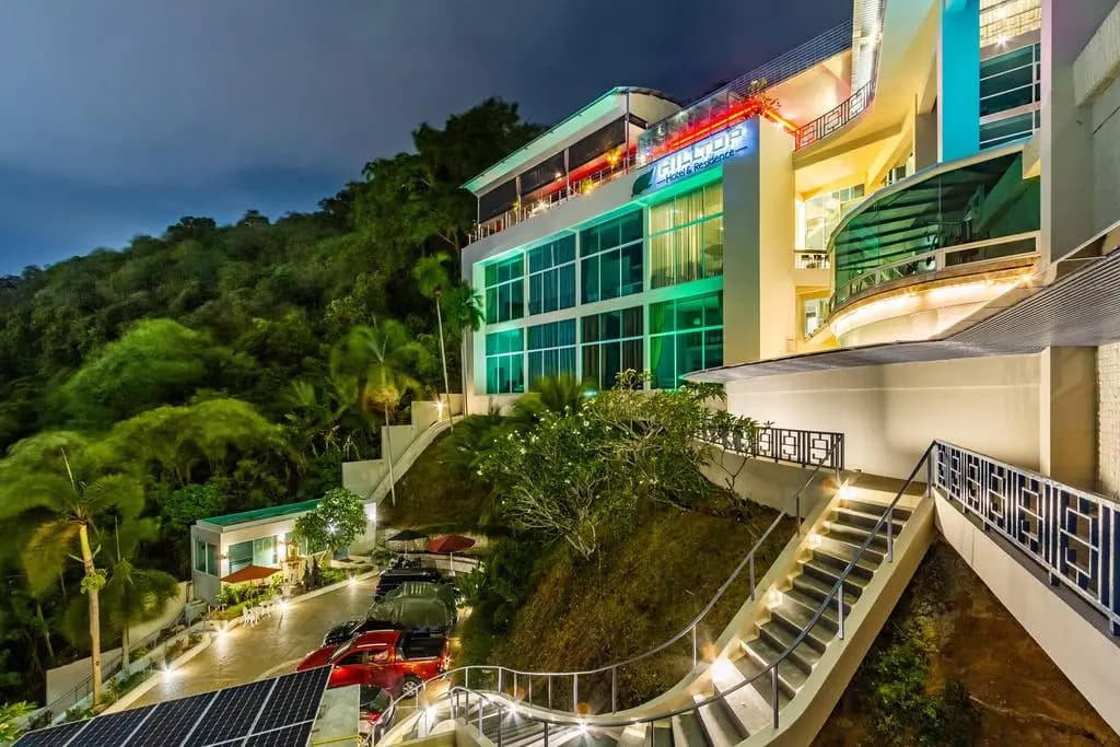 Hilltop Wellness Resort - photo 17