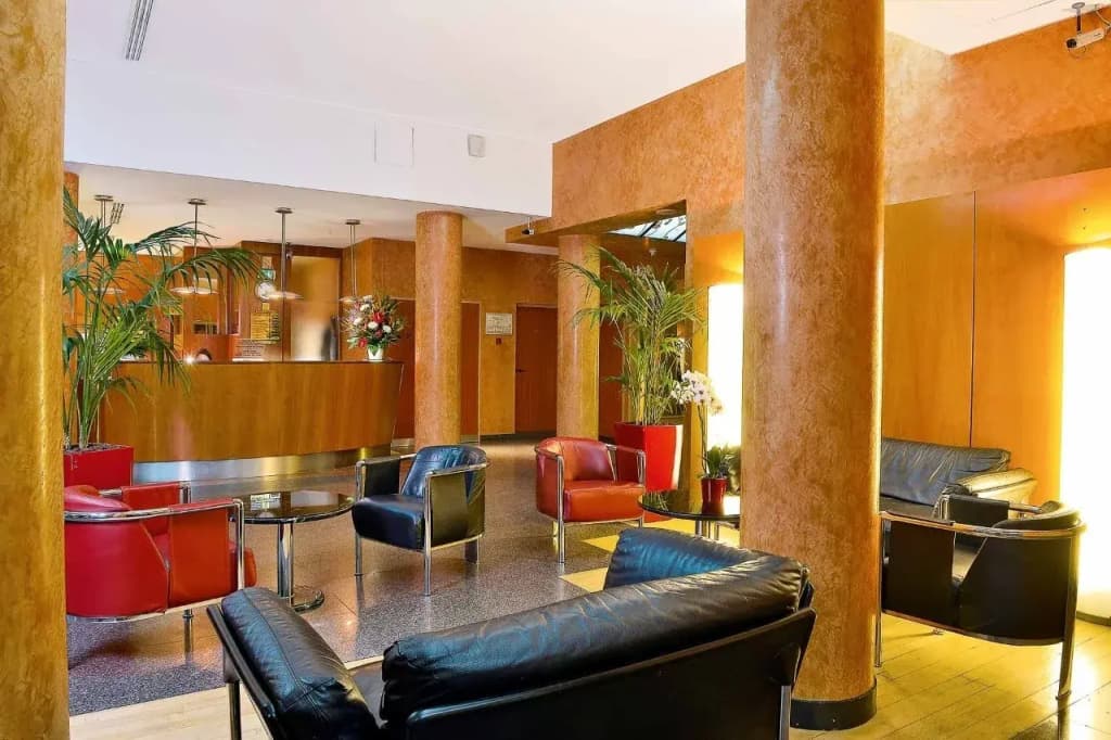 Opera Cadet Hotel - photo 2