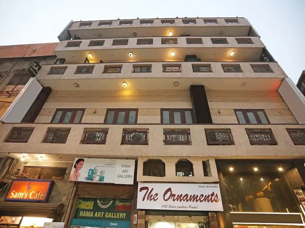 Capital O 10750 Hotel Vivek - photo 1
