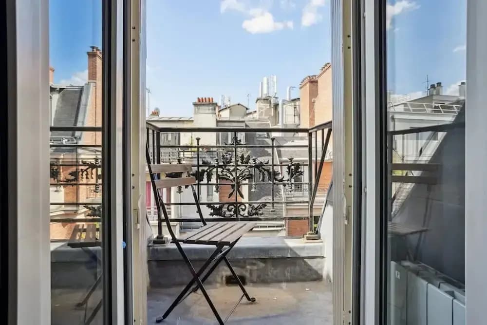 Charming Studio- Balcony in Montmartre- Mobility - photo 7