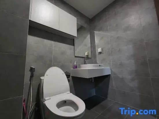 Lang Retreat Apartment - Resort Pool & Elite Gym - photo 13