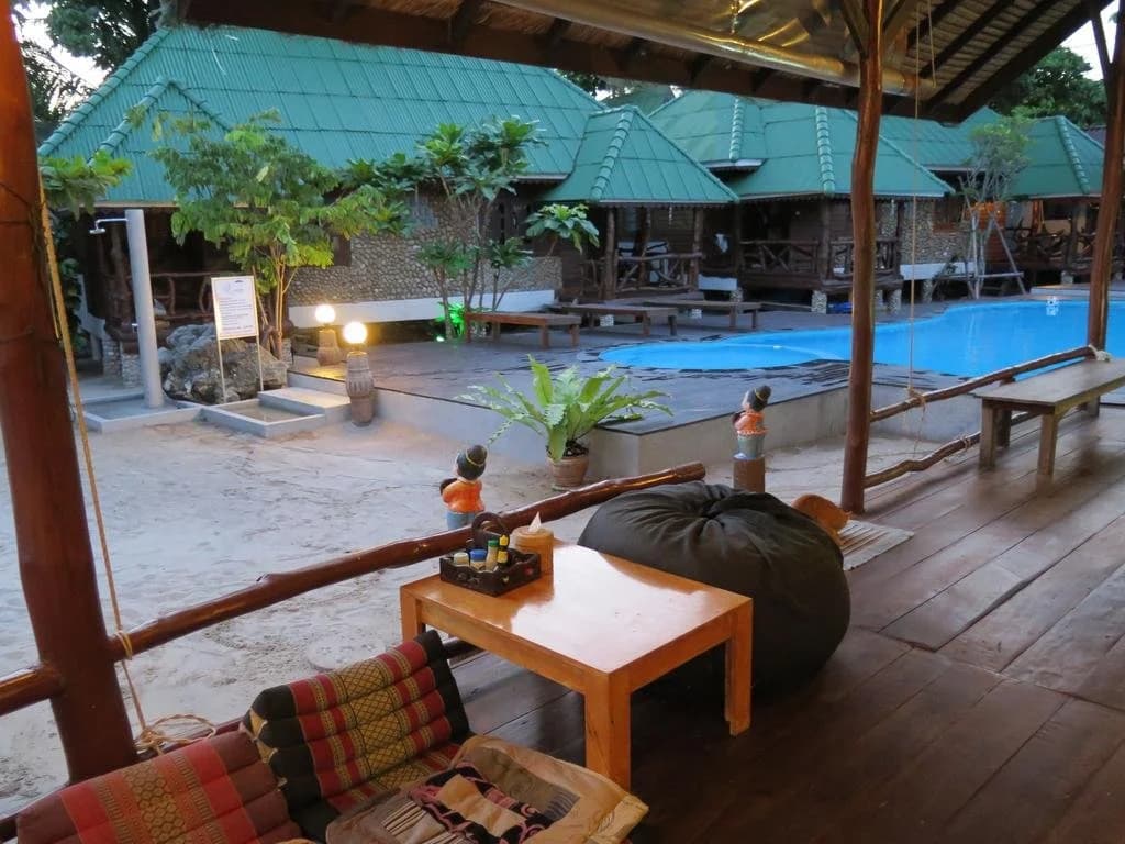 V-View Beach Resort - photo 9