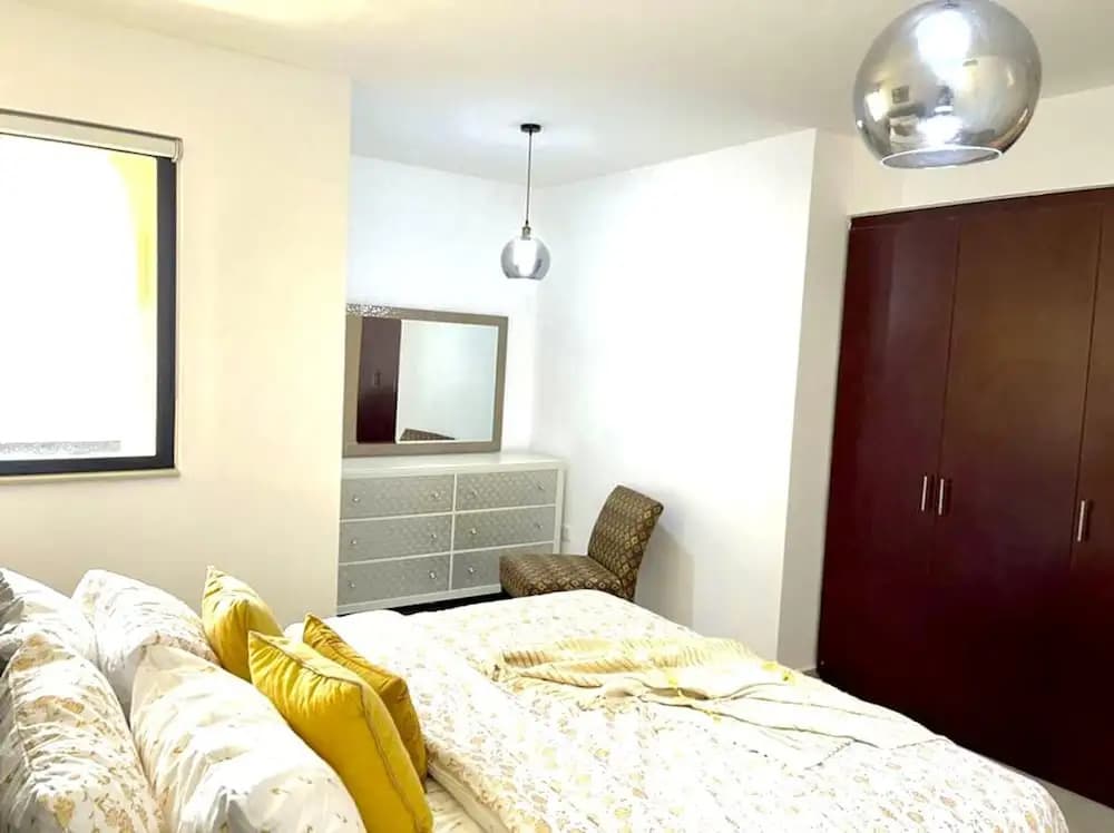 Large 4 Bedroom Sea View Jbr - photo 1