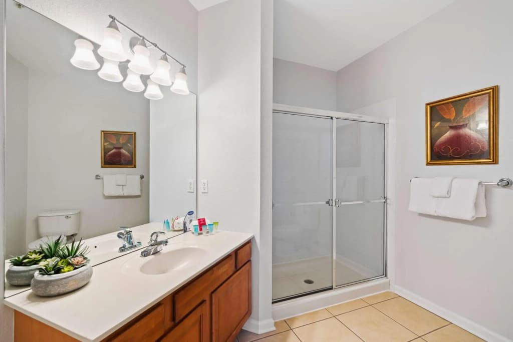 Renovated Condo by Convention Center & I-drive - photo 10