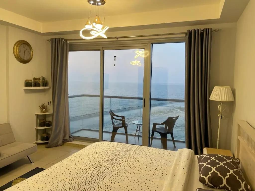 Beautiful Studio Apartment In Al Marjan Island - photo 6