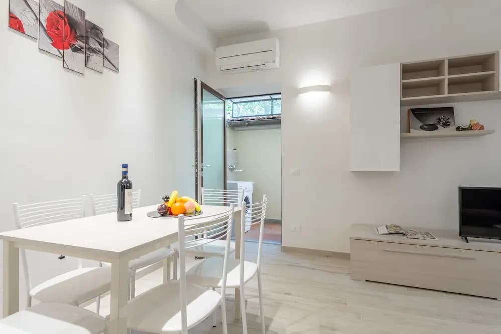 Stibbert Apartment - photo 22