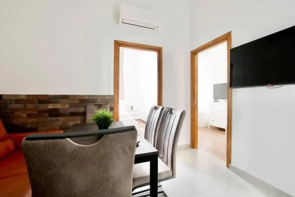 Premium Apartment by Hi5 - Central 3 bedroom (221) - photo 9