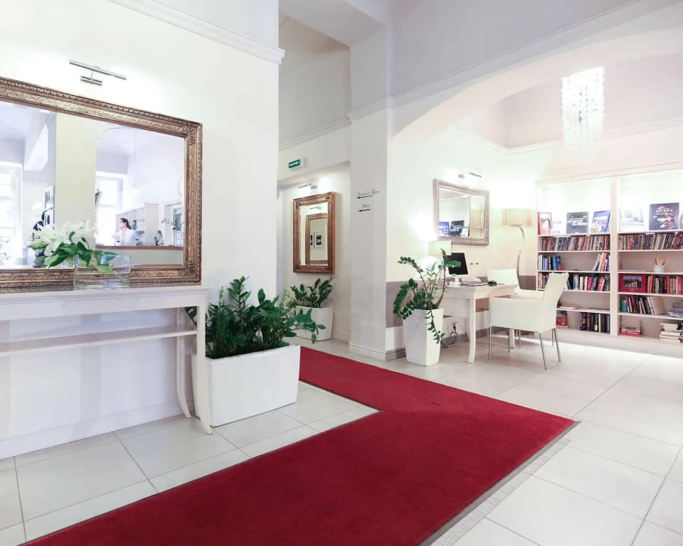 Unitas Hotel - photo 12