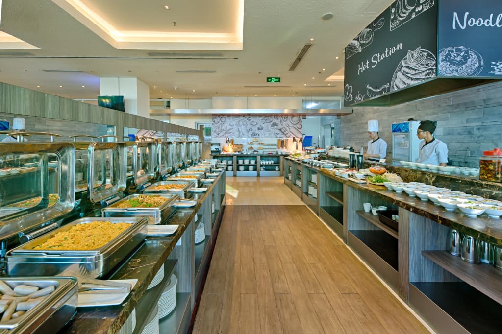 Zen Diamond Suites Hotel - photo 12