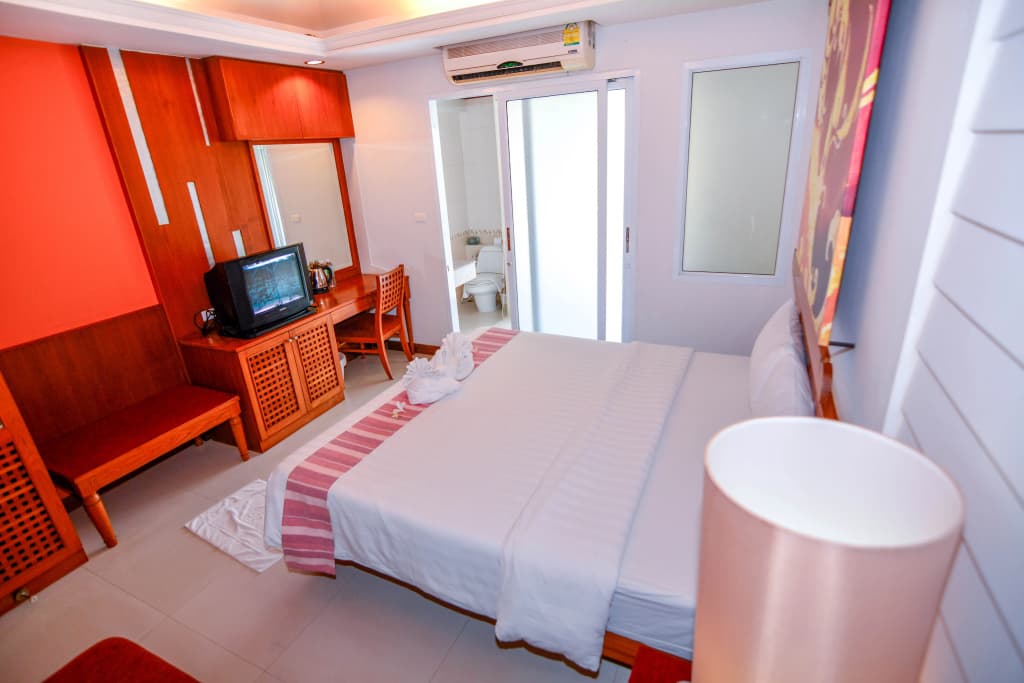 First Bungalow Beach Resort - photo 4